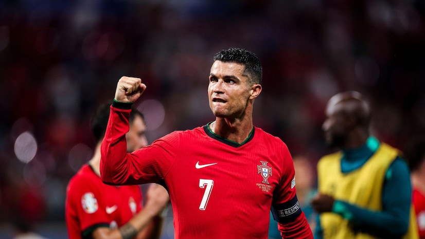 的先祖, 秒倒在草皮