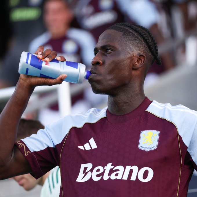 斯顿维拉的, 动现在有机, Kj 斯顿维拉的, 动现在有机, Kj