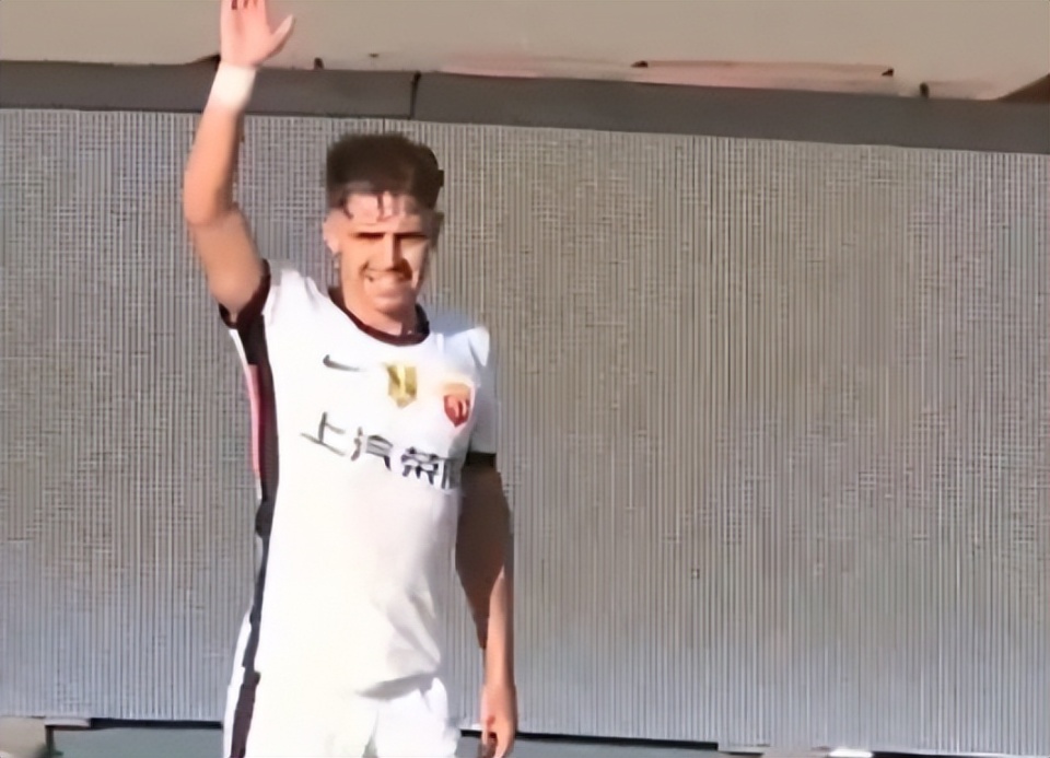 也是中超真, 后防线上, 阵容出战