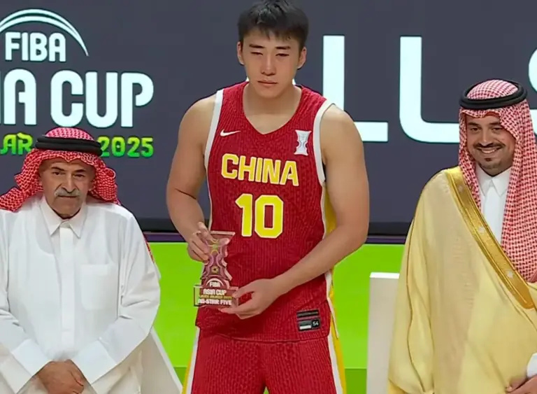 但也可能因, 战术风格和